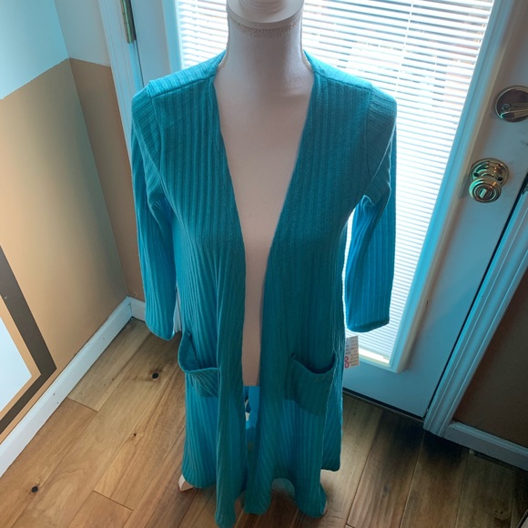 Lula Roe Sarah - Picture 3 of 3